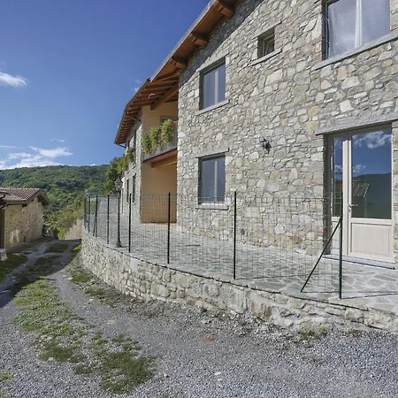 Capanna - Cng175 By Interhome