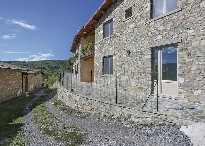 Capanna - Cng175 By Interhome